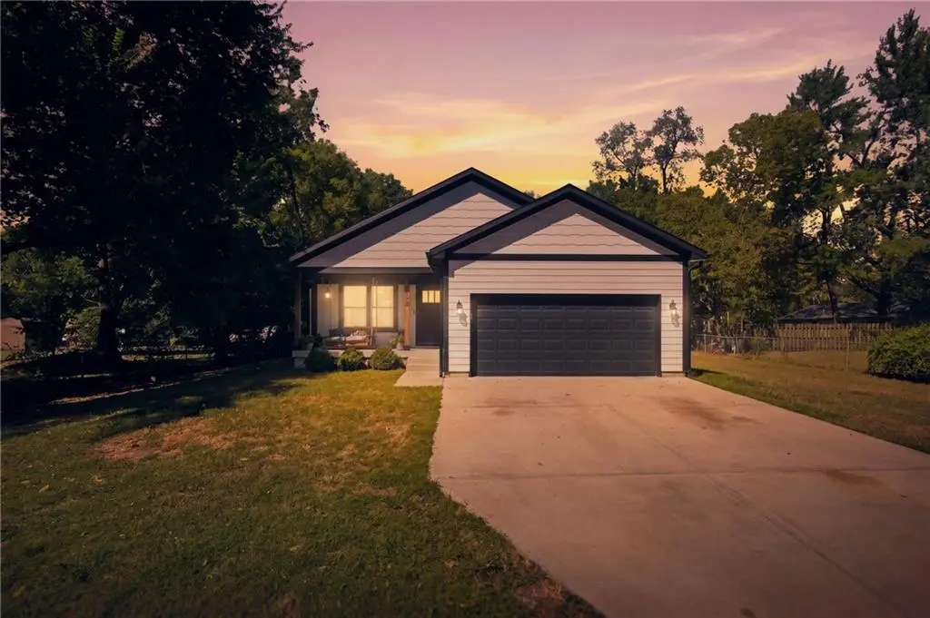 106 S 4th St Street, Cleveland, MO 64734 - #1