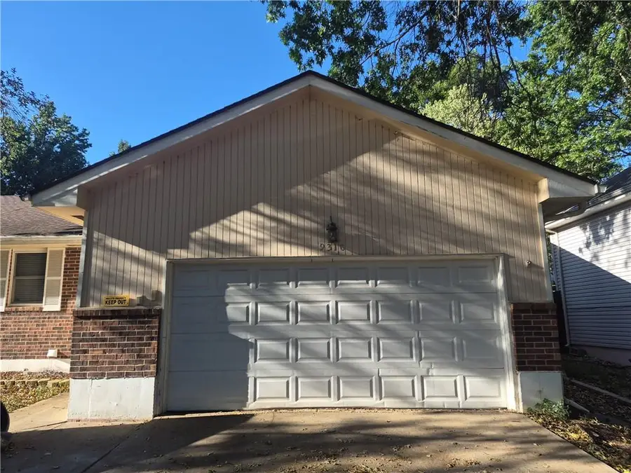 9310 E 83rd Street, Raytown, MO 64138 - #2