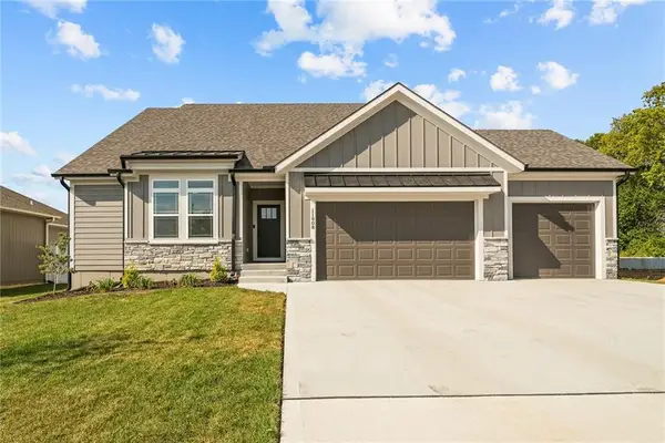11808 E 231st Street, Peculiar, MO 64078