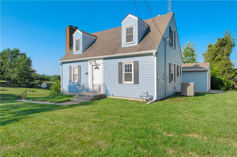 202 S 14th Street, Savannah, MO 64485 - #3