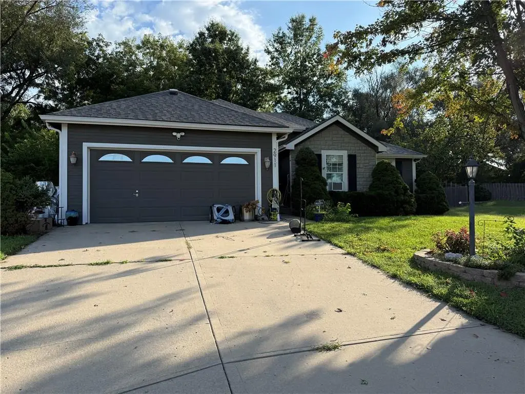 2911 Girard Street, Leavenworth, KS 66048 - #1