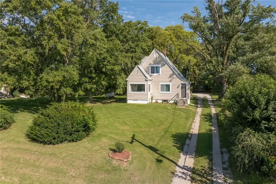 1509 SE Bush Road, Saint Joseph, MO 64504 - #2