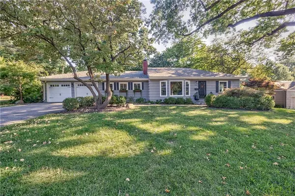 5401 W 65th Place, Prairie Village, KS 66202