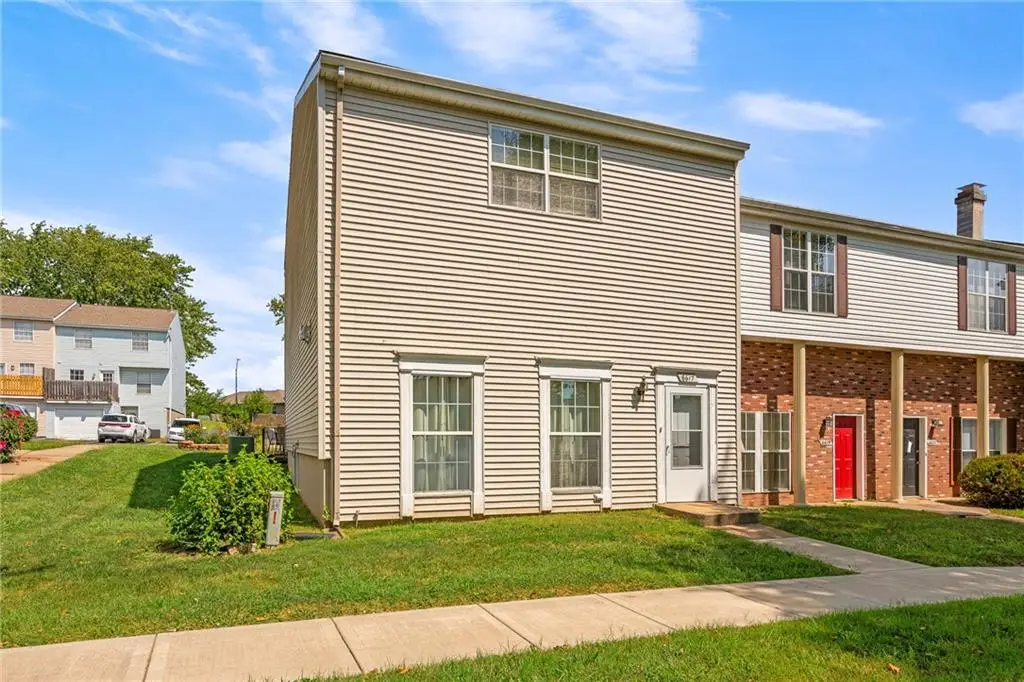 6617 E 128th Street, Grandview, MO 64030 - #1