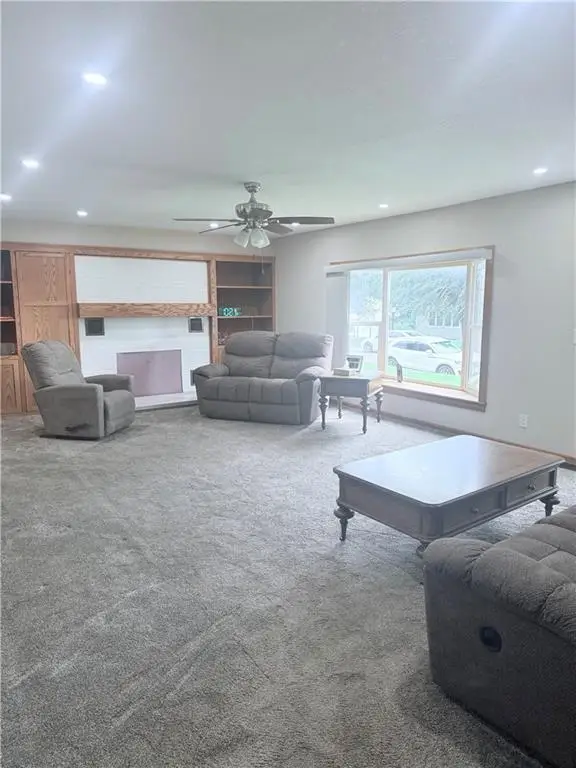 2504 Shirley Drive, Saint Joseph, MO 64503 - #3