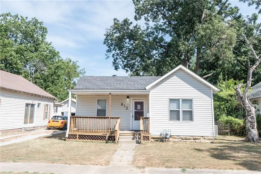 812 W Locust Street, Independence, KS 67301 - #1