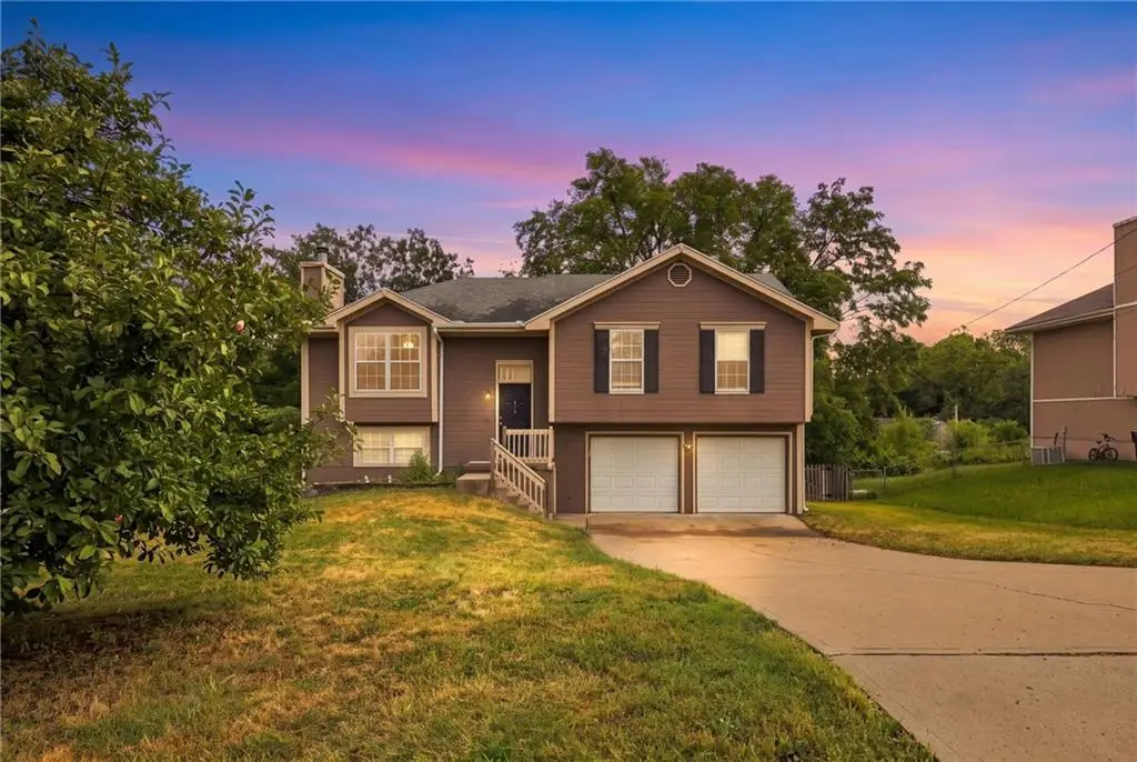 5409 N Poe Avenue, Kansas City, MO 64119 - #1