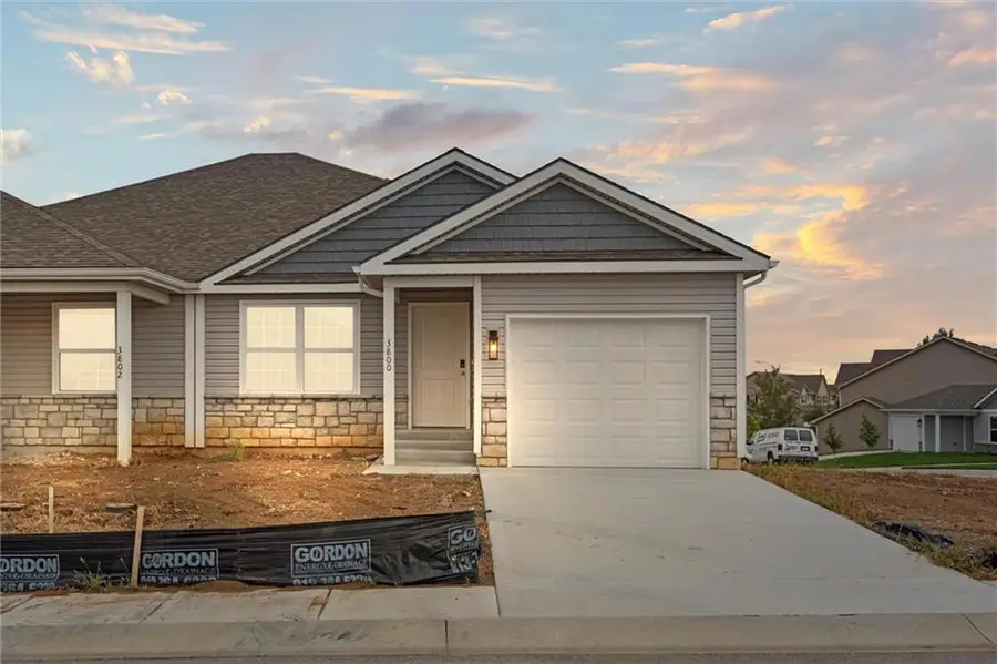 9301-9303 N Adrian Place, Kansas City, MO 64154 - #3