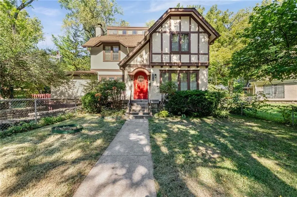 4928 Troostwood Road, Kansas City, MO 64110 - #1