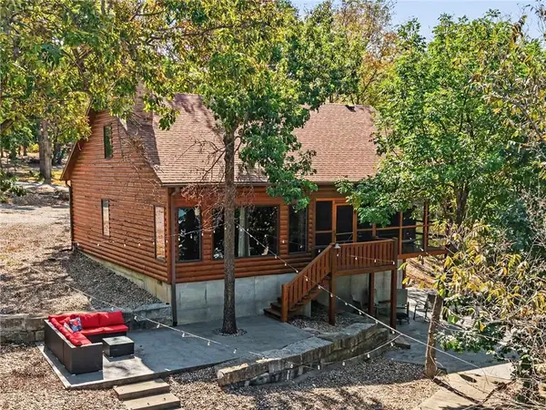 109 Ridge Crest Drive, Mound City, KS 66056