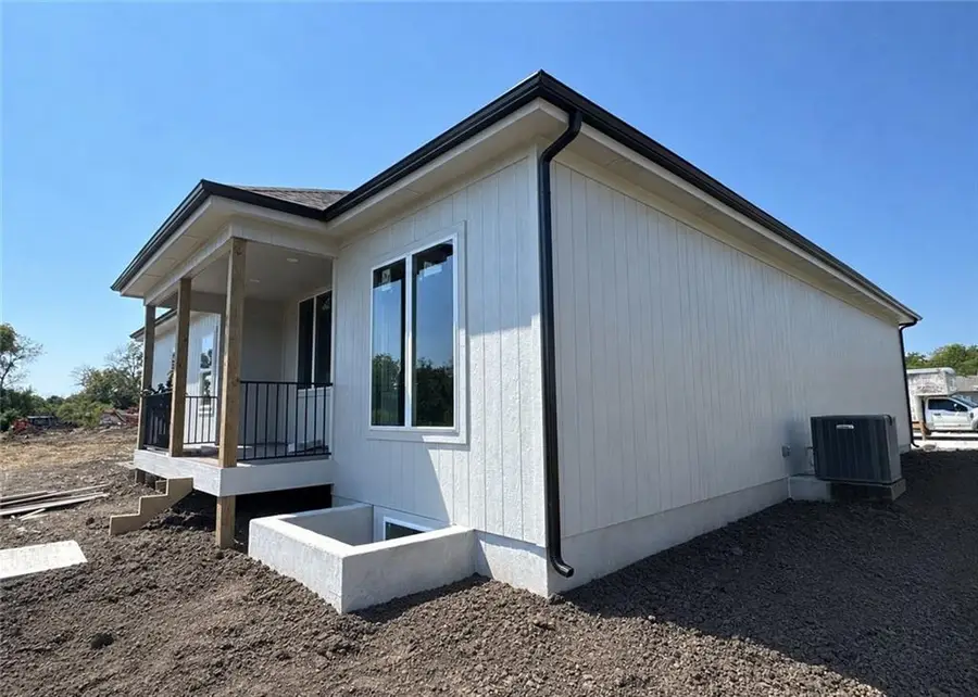 409 Ash Street, Wellsville, KS 66092 - #2