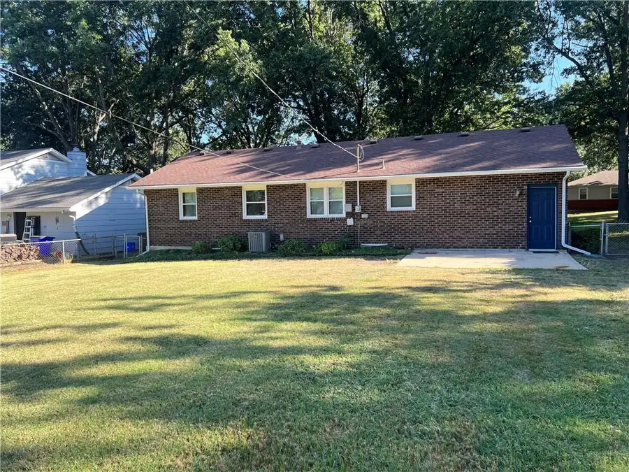 702 NE Darwin Street, Lees Summit, MO 64063 - #2