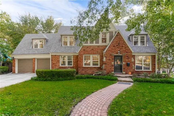 6821 Brookside Road, Kansas City, MO 64113