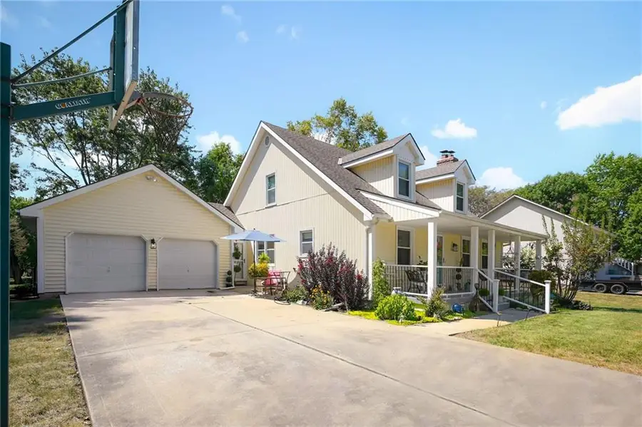 704 Raven Street, Raymore, MO 64083 - #3