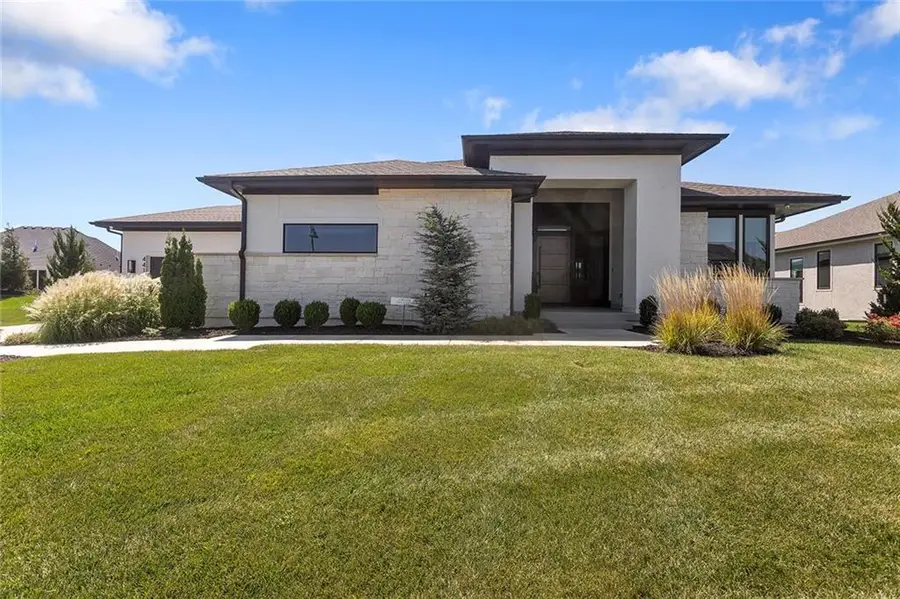 4415 W 136th Street, Leawood, KS 66224 - #3