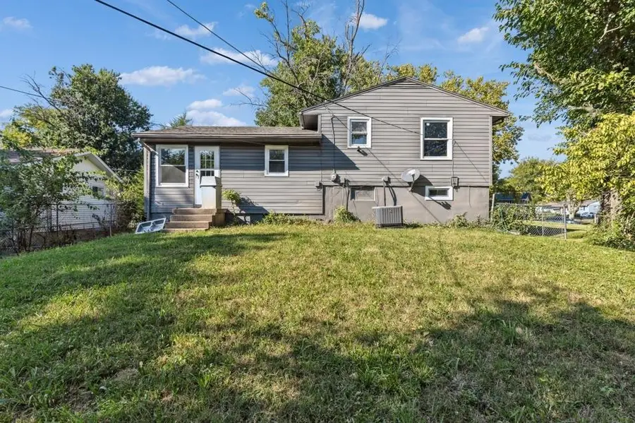 4507 E 47th Street, Kansas City, MO 64130 - #3