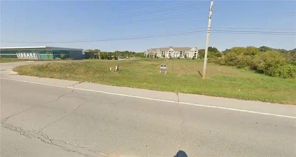 2320 SE Blue Parkway, Lee's Summit, MO 64063
