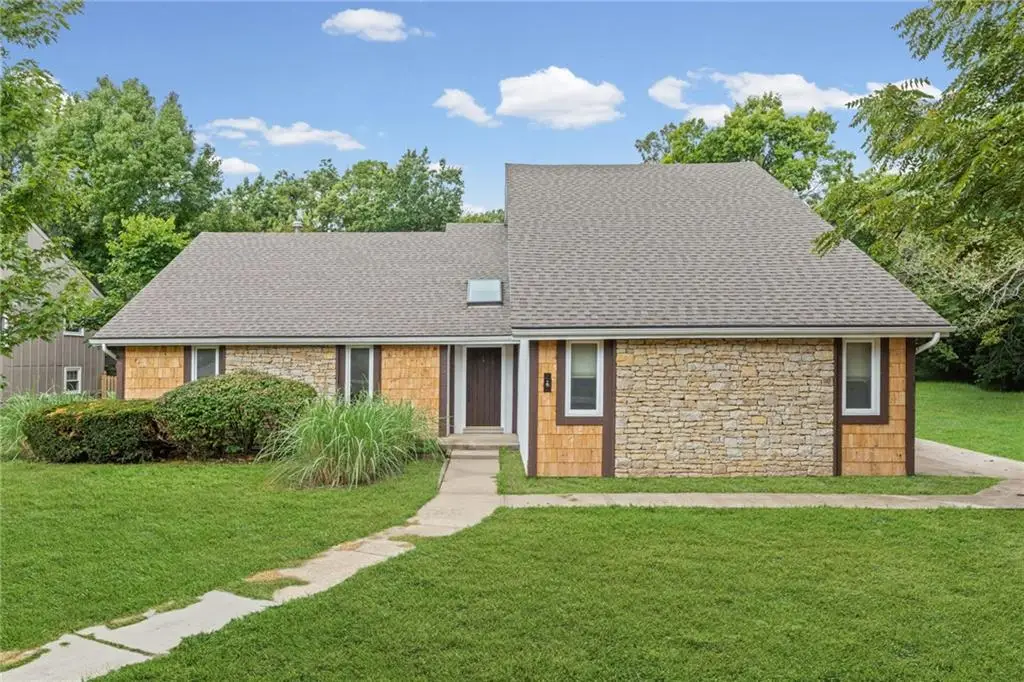 8300 Grant Avenue, Overland Park, KS 66212 - #1