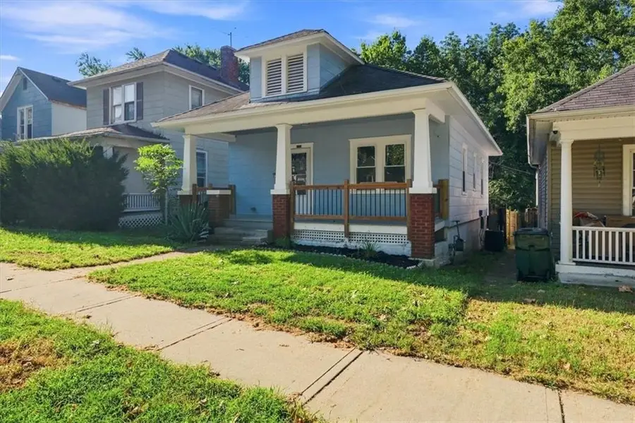 825 Ottawa Street, Leavenworth, KS 66048 - #3
