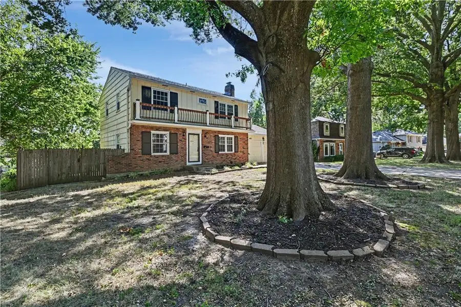 8901 W 98th Terrace, Overland Park, KS 66212 - #3