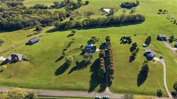 865 NW 1901st Road, Lone Jack, MO 64070