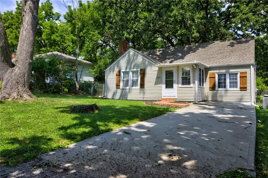 2506 NE 46th Street, Kansas City, MO 64116 - #2