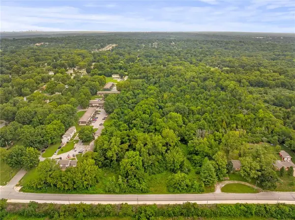 8906 E Bannister Road, Kansas City, MO 64138
