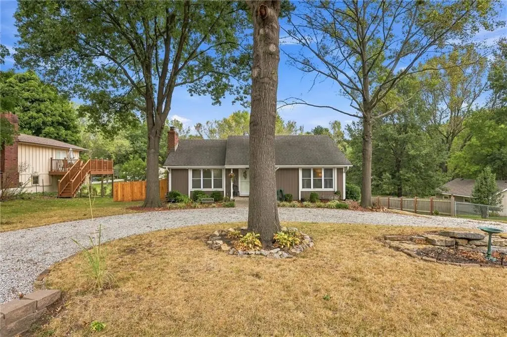 712 Shishir Road, Peculiar, MO 64078 - #1