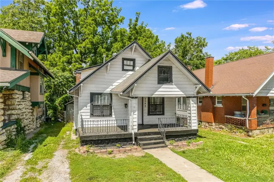 3542 College Avenue, Kansas City, MO 64128 - #2