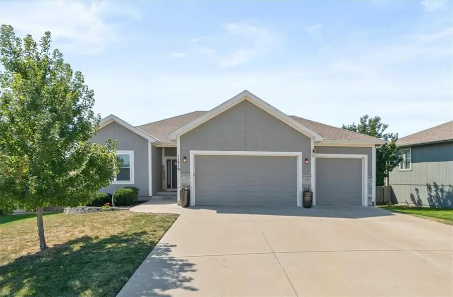 11319 Webster Avenue, Kansas City, KS 66109 - #2