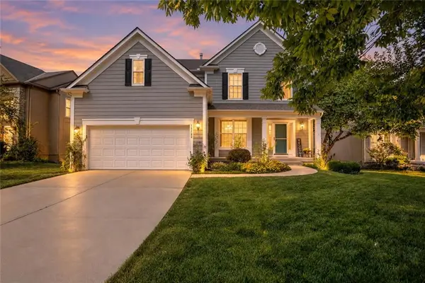 15182 W 158th Terrace, Olathe, KS 66062