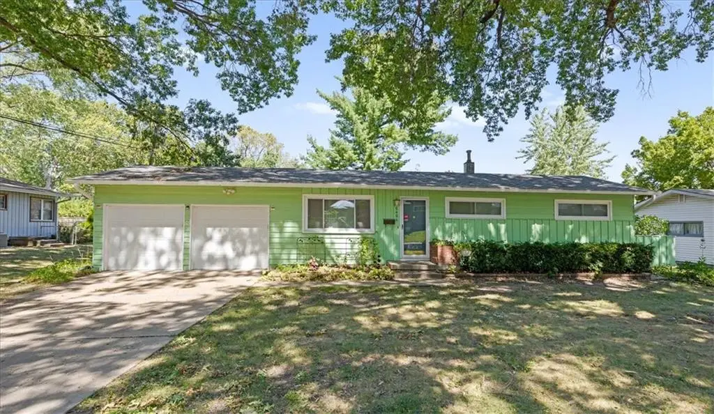 6404 W 76 Street, Prairie Village, KS 66204 - #1