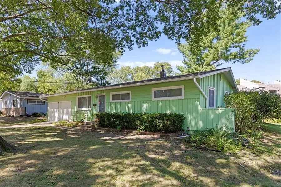 6404 W 76 Street, Prairie Village, KS 66204 - #2