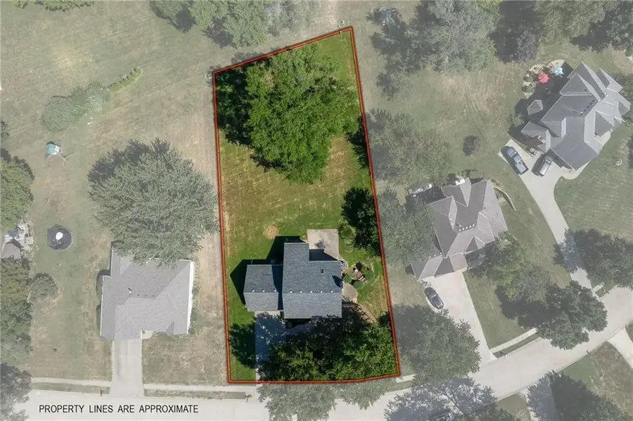 2201 Green Meadows Court, Saint Joseph, MO 64506 - #3
