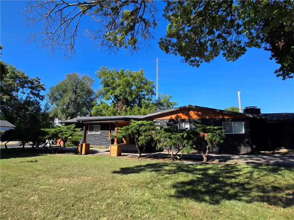 7142 Forest Avenue, Kansas City, MO 64131 - #1