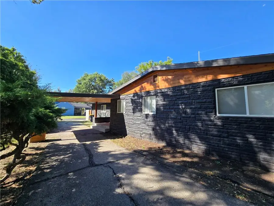 7142 Forest Avenue, Kansas City, MO 64131 - #3