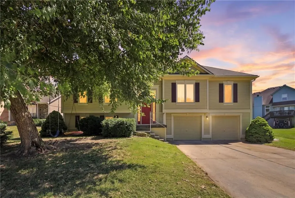 11305 N Holly Street, Kansas City, MO 64155 - #1