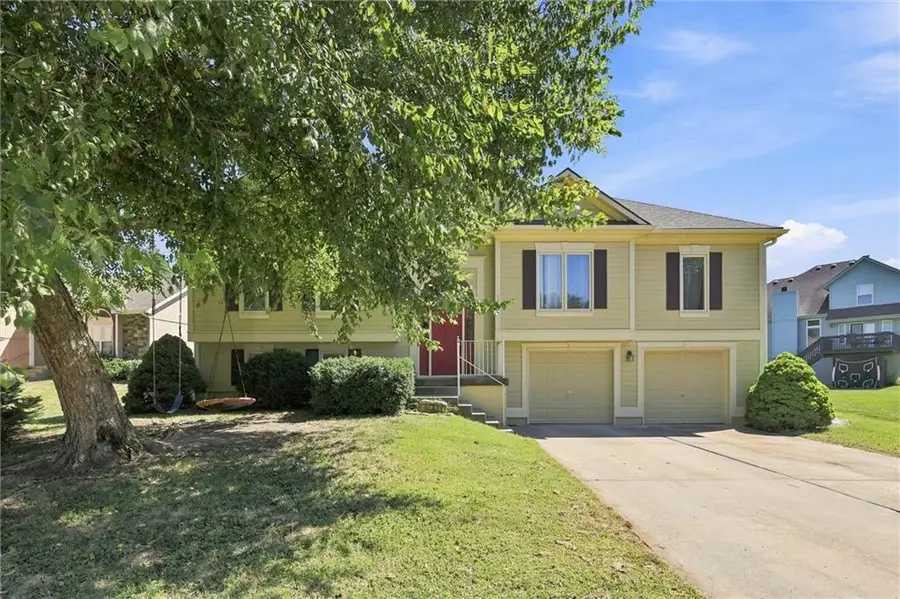 11305 N Holly Street, Kansas City, MO 64155 - #2