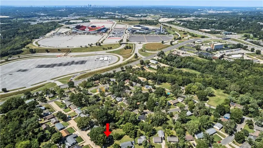 9130 E 44th Street, Kansas City, MO 64133 - #3