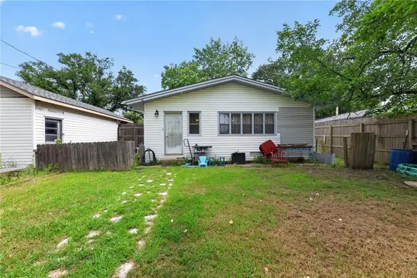 6711 Windsong Drive, Topeka, KS 66619