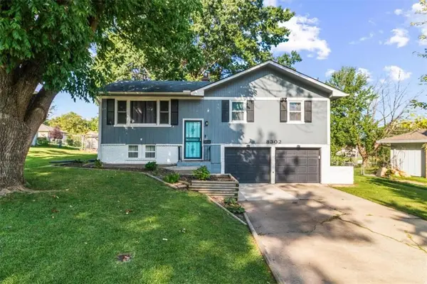 8302 Manning Avenue, Raytown, MO 64138