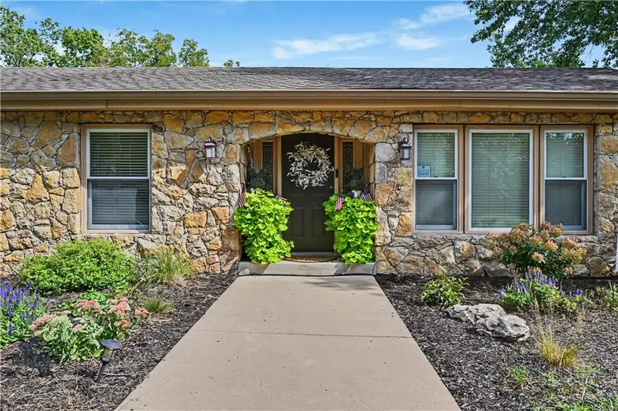 31470 W 89th Street, De Soto, KS 66018 - #2