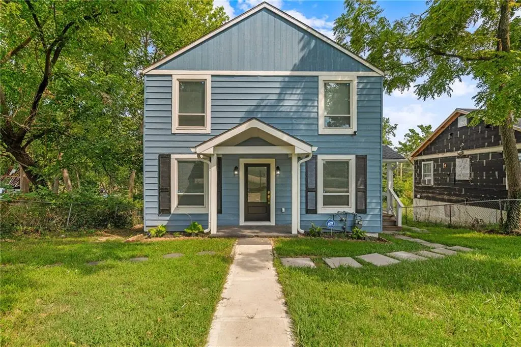 2909 Topping Avenue, Kansas City, MO 64129 - #1