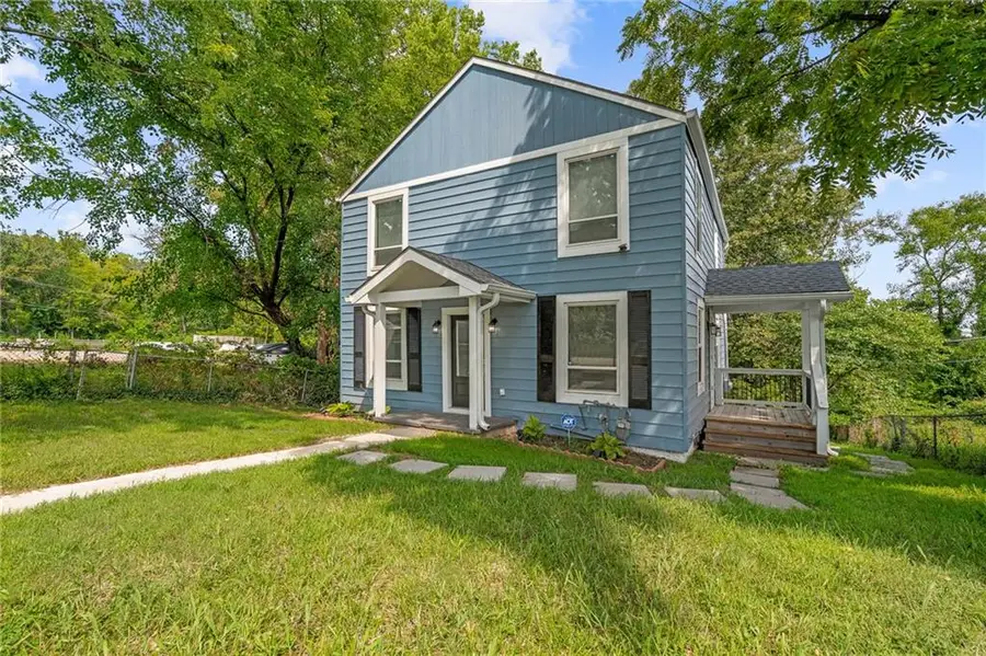 2909 Topping Avenue, Kansas City, MO 64129 - #2