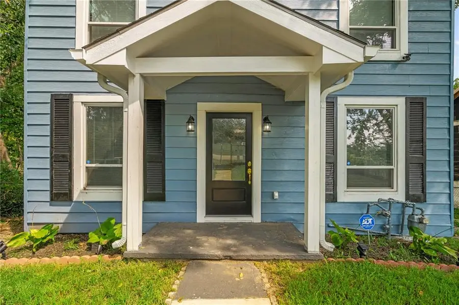 2909 Topping Avenue, Kansas City, MO 64129 - #3
