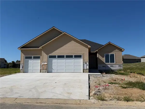 8013 SE Crumley Court, Blue Springs, MO 64014