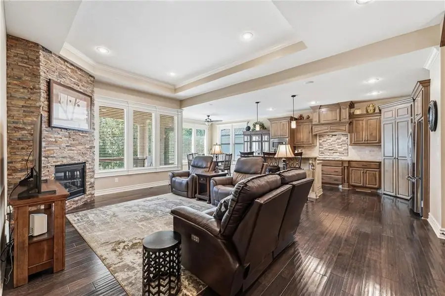 1209 SW 40th Street, Lees Summit, MO 64082 - #3