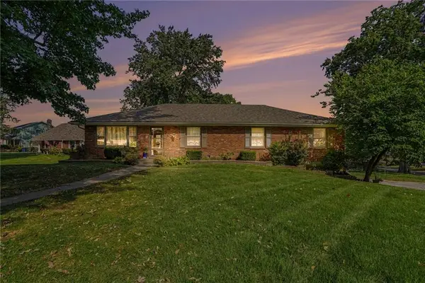 200 W 104th Terrace, Kansas City, MO 64114
