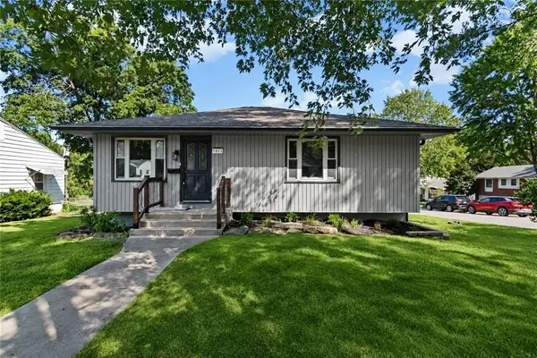 5813 Sterling Avenue, Raytown, MO 64133