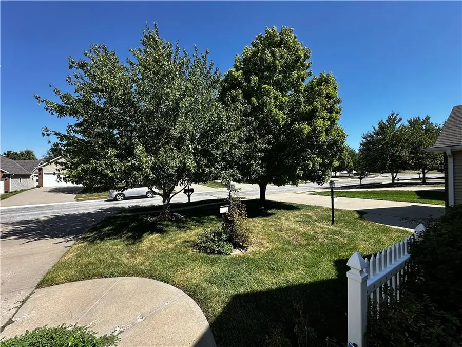 4902 Kelsey Court, Saint Joseph, MO 64506 - #3